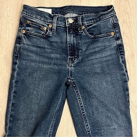 Gap Mid Rise Vintage Slim Jeans in Rinsed Blue Size 26/2 Regular - Picture 5 of 11